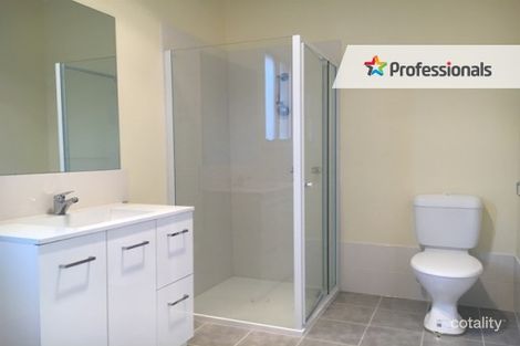 Property photo of 2 Leslie Street Yakamia WA 6330