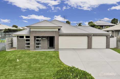 8 Bowerbird Cl, Aberglasslyn, NSW 2320