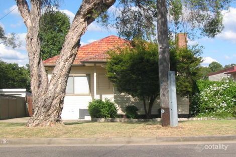 Property photo of 32 Harcourt Avenue East Hills NSW 2213