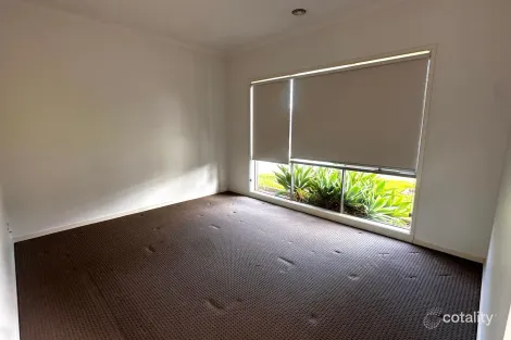 Property photo of 12 Starling Street Cranbourne East VIC 3977