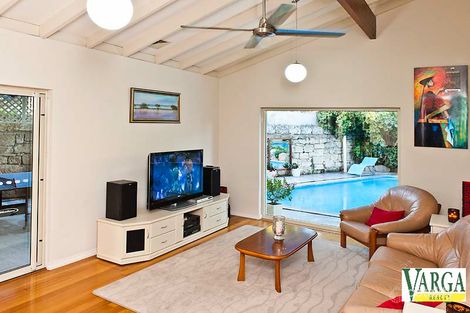 Property photo of 4 Pleasant Place Shelley WA 6148