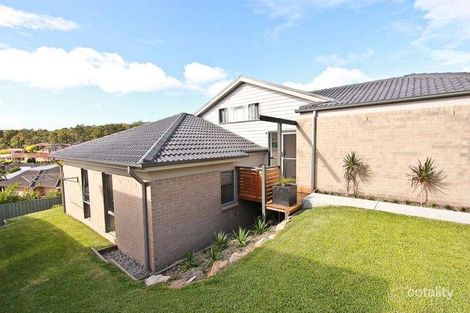 4 Eliza Pl, Macquarie Hills, NSW 2285