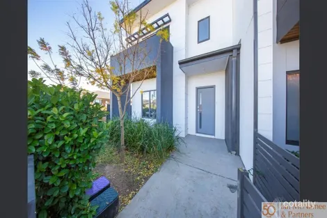 37 Rogers Rd, Googong, NSW 2620