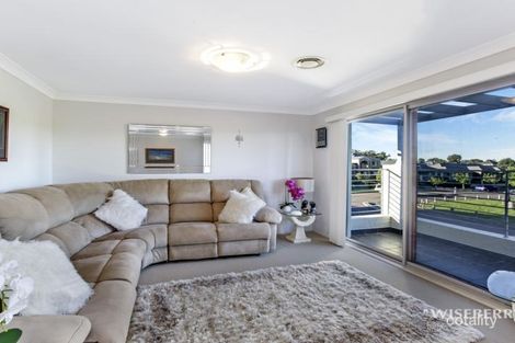Property photo of 18 Waterside Drive Woongarrah NSW 2259