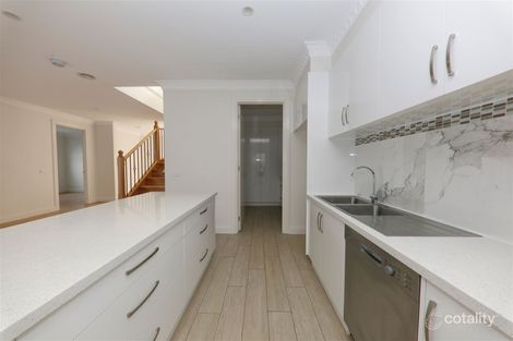 Property photo of 2/82 Bogong Avenue Glen Waverley VIC 3150