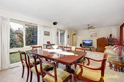 Property photo of 2 Wallaroo Square Werribee VIC 3030