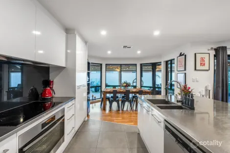 Property photo of 11 Laburnum Drive Greenwith SA 5125