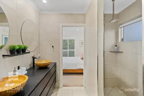 Property photo of 4 Billingai Close Palm Cove QLD 4879