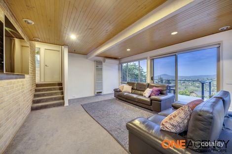 Property photo of 11 Tuthill Place Calwell ACT 2905