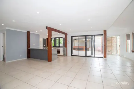 Property photo of 9 Misty Court Cornubia QLD 4130