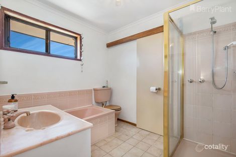 Property photo of 6 Summit Drive Kennington VIC 3550