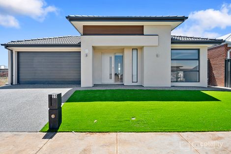 35 Grappenhall Ave, Strathtulloh, VIC 3338