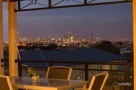 35 Nicholson St, Greenslopes, QLD 4120