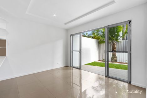 Property photo of 1/46 Compass Drive Biggera Waters QLD 4216
