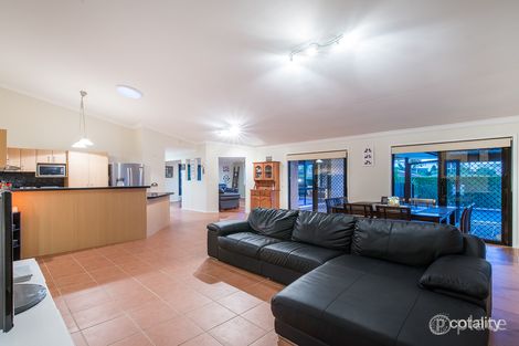 Property photo of 2 Clearmount Crescent Carindale QLD 4152