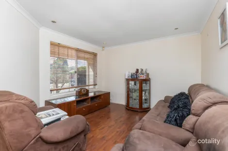 18 Lakewook Cove, Kenwick, WA 6107