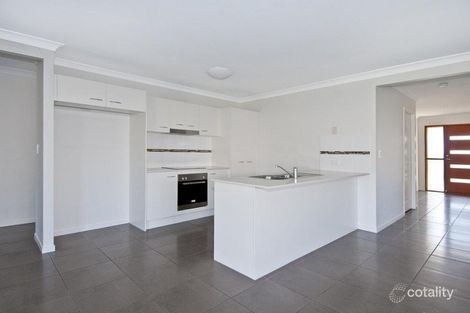 Property photo of 24 Oakvale Avenue Holmview QLD 4207