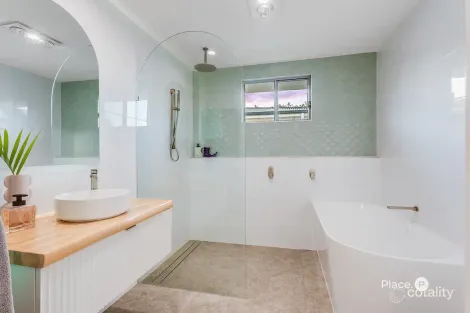 Property photo of 14 Wendy Crescent Clontarf QLD 4019