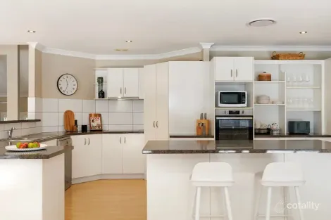 Property photo of 10 Flagship Court Castaways Beach QLD 4567