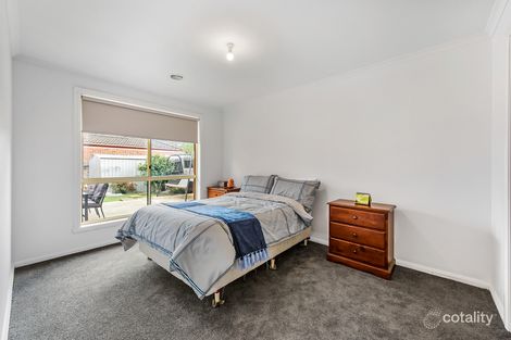 Property photo of 47 Oarsome Drive Delahey VIC 3037