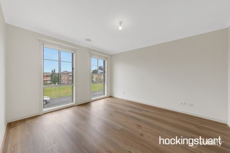 Property photo of 143 The Lakes Boulevard South Morang VIC 3752
