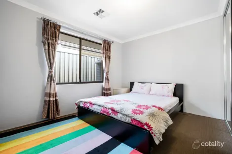 Property photo of 10 Caporn Turn Queens Park WA 6107