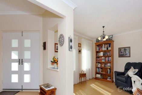 Property photo of 26 Stamford Crescent Secret Harbour WA 6173