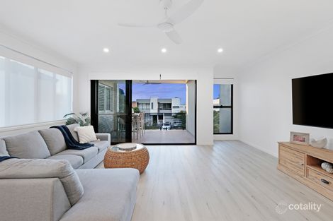 24a Muscovey Ave, Paradise Point, QLD 4216