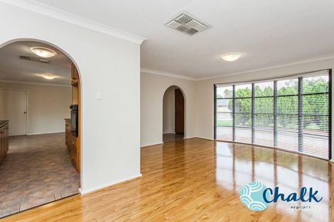 Property photo of 4 Haselmere Circus Rockingham WA 6168