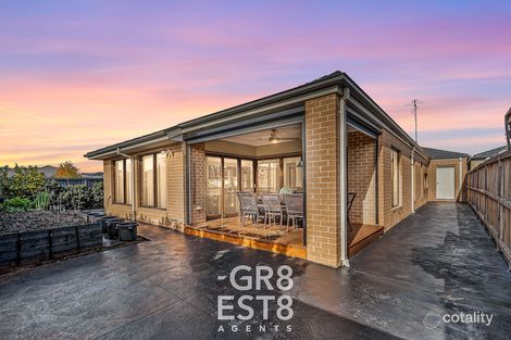 Property photo of 2 Nagle Crescent Cranbourne West VIC 3977