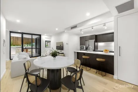 103/24 Norman Cres, Norman Park, QLD 4170