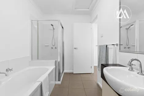 Property photo of 1 Abeckett Street Seaford VIC 3198
