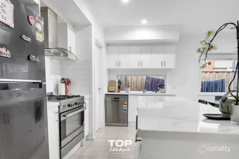 Property photo of 13 Integral Street Clyde VIC 3978