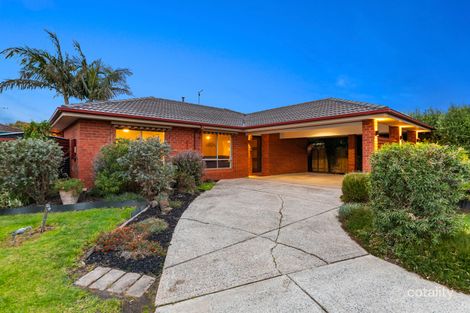 22 MARIA CRES, PAKENHAM, VIC 3810