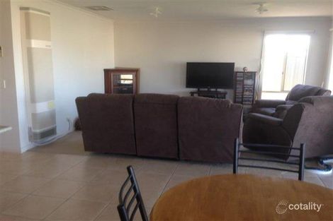 Property photo of 4 Yeovil Court Echuca VIC 3564