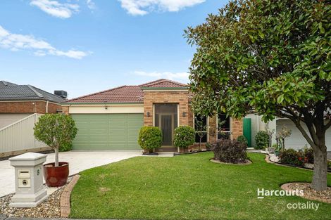 8 Charlotte Pass, Pakenham, VIC 3810