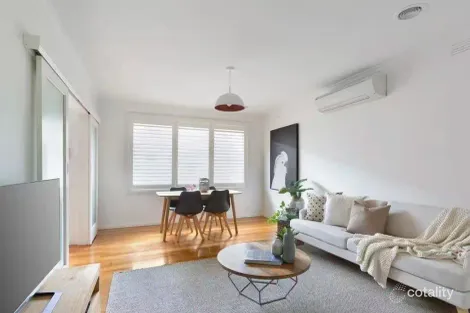 Property photo of 2/112 Through Road Camberwell VIC 3124