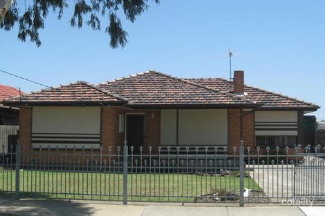 17 Baynton Ave, Sunshine North, VIC 3020