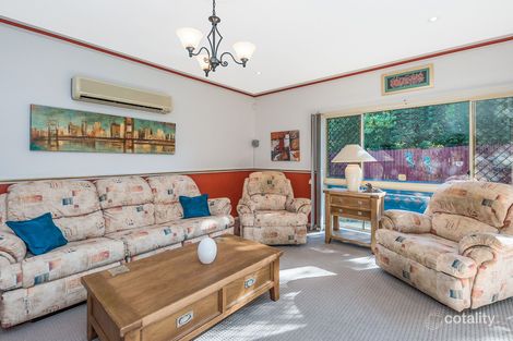 Property photo of 6 Barrier Place Forest Lake QLD 4078
