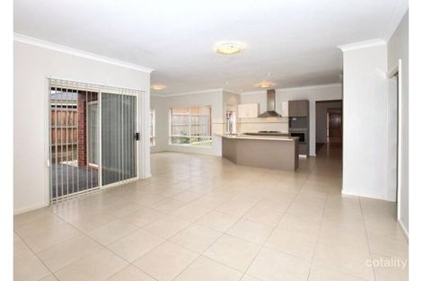 29 Lauderdale Dr, Craigieburn, VIC 3064