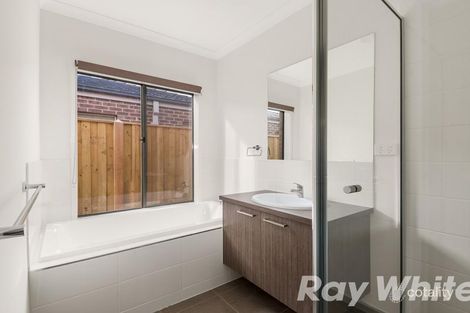 Property photo of 46 Woorawa Drive Doreen VIC 3754