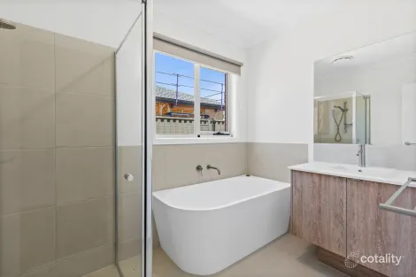 Property photo of 33 Tuff Street Werribee VIC 3030