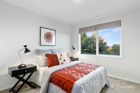 Property photo of 25 Quixley Grove Wantirna VIC 3152