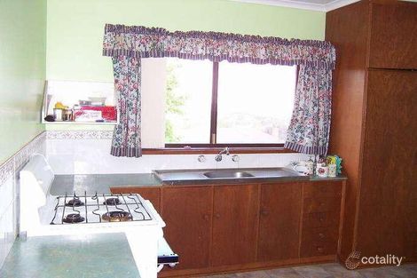 Property photo of 34 Mimosa Drive Mount Austin NSW 2650