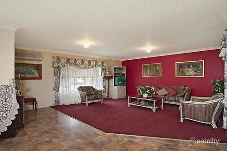 Property photo of 28 Zinnea Street Elanora QLD 4221