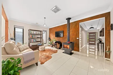 Property photo of 15 Colendy Close Lyndhurst VIC 3975