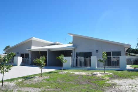 Property photo of 2/14 Spectrum Avenue Rainbow Beach QLD 4581