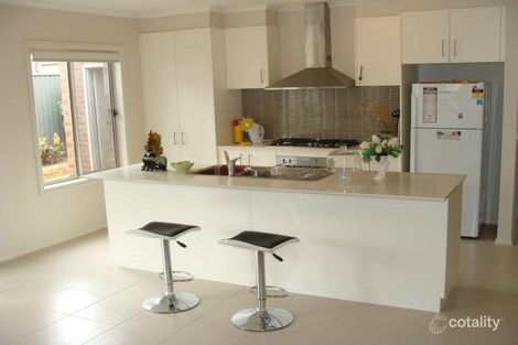 Property photo of 8 Botanic Court Hamilton VIC 3300