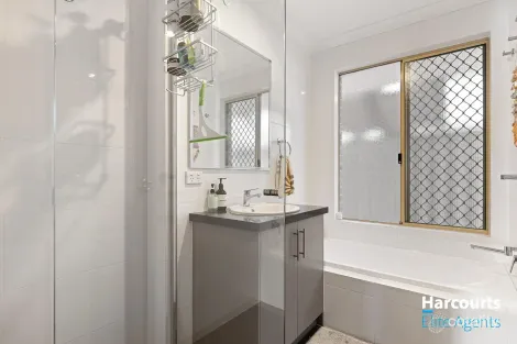 Property photo of 3 Clipperton Court Waikiki WA 6169