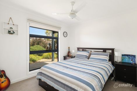 Property photo of 5 Possum Place Cowes VIC 3922